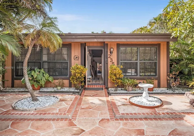 1st image of 2350 Elm Ct, Pembroke Pines, FL 33026 | MLS# A11956761