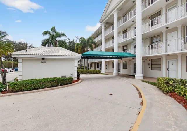 Homes for sale in Boca Raton, FL | 6049 Balboa Cir #205, Boca Raton, FL 33433 | MLS# R11159798