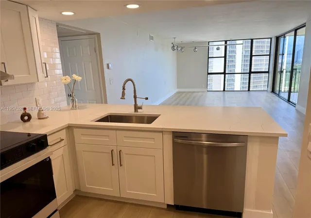 1st image of 20335 W Country Club Dr #1203, Aventura, FL 33180 | MLS# A11957328