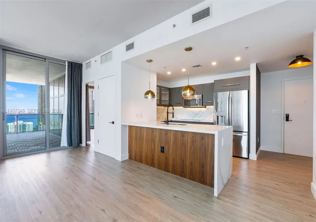 4th image of 3301 Ne 1St Ave #H2215, Miami, FL 33137 | MLS# A11957348