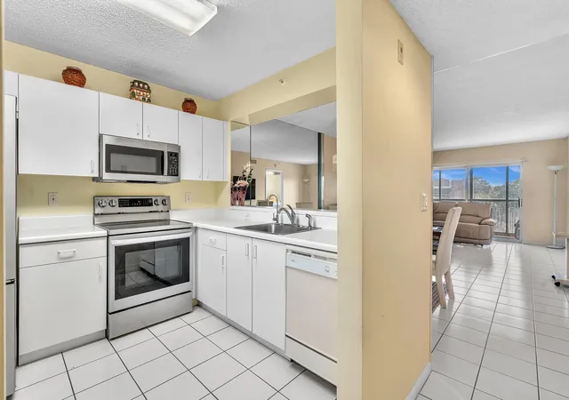 Homes for sale in Tamarac, FL | 9560 Weldon Cir #J413, Tamarac, FL 33321 | MLS# F10549916