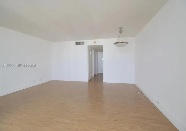 2nd image of 1000 West Ave #906, Miami Beach, FL 33139 | MLS# A11957504