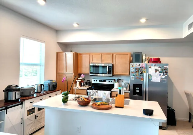 Listing Photo 5 - Condo for sale in building located at 8878 Lake Worth Rd, Lake Worth Beach, FL 33467 - Unit #209