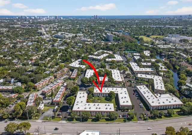 2nd image of 9 Ne 19Th Ct, Wilton Manors, FL 33305
