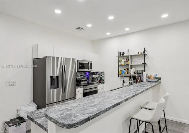 Homes for sale in Hollywood, FL | 2307 Washington St #5, Hollywood, FL 33020 | MLS# A11952798