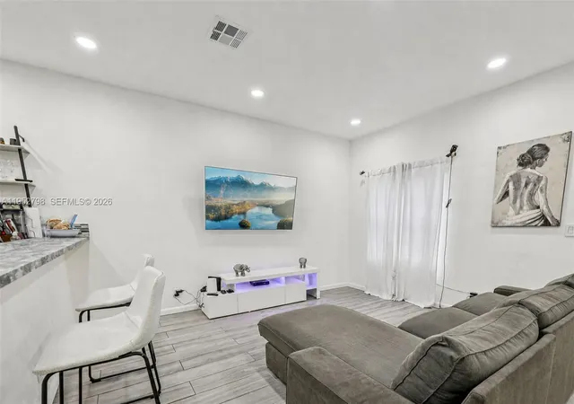 Homes for sale in Hollywood, FL | 2307 Washington St #5, Hollywood, FL 33020 | MLS# A11952798