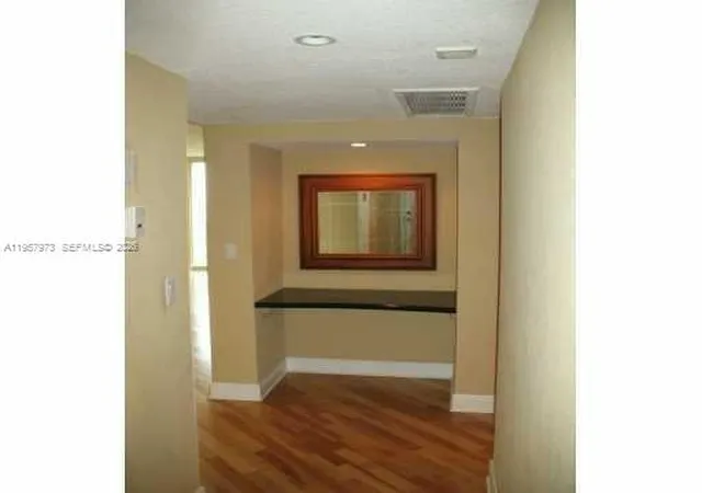 5th image of 19390 Collins Ave #1220, Sunny Isles Beach, FL 33160 | MLS# A11957973