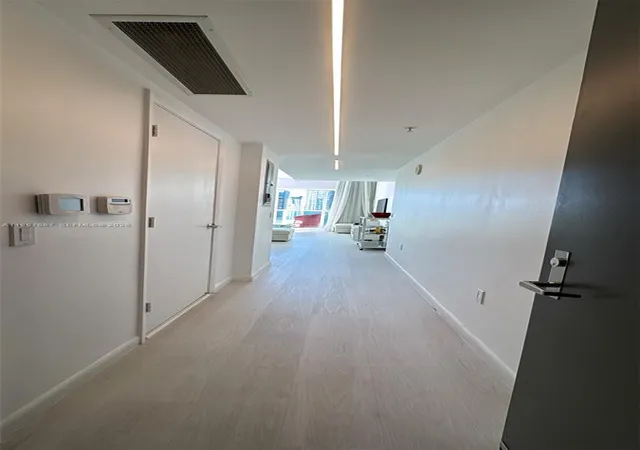 5th image of 41 Se 5Th St #2004, Miami, FL 33131 | MLS# A11957667