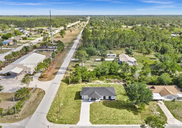 Homes for sale in Lehigh Acres, FL | 2401 E 11th St, Lehigh Acres, FL 33936 | MLS# A11958544