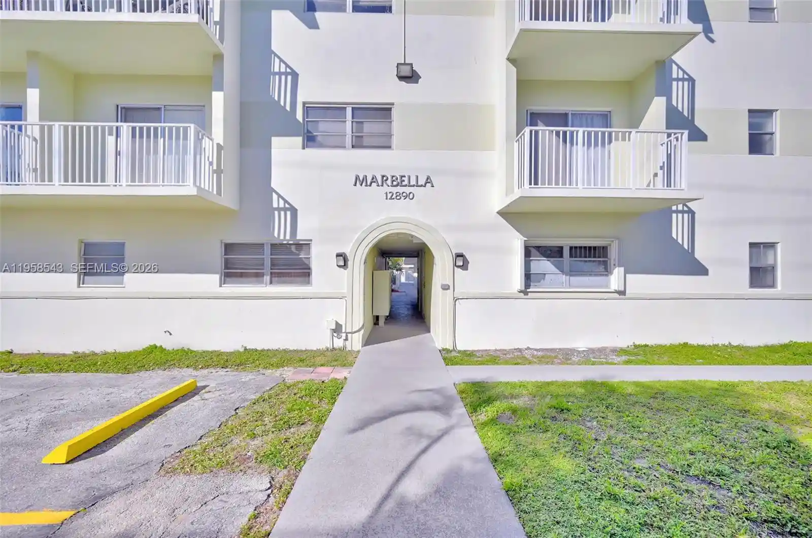 Listing Photo 1 - Condo for sale in 12890 Ne 8Th Ave located at 12890 Ne 8Th Ave, Miami, FL 33161 - Unit #208