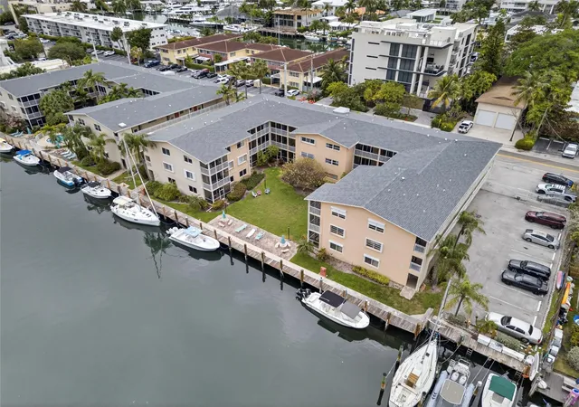 Listing Photo 2 - Condo for sale in building located at 1510 Se 15Th St, North Lauderdale, FL 33316 - Unit #310