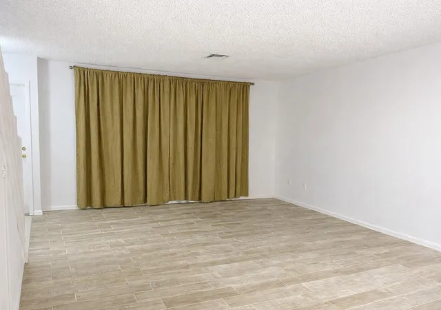 Photo 4 of Townhouse for sale at 1294 White Pine Dr #1294, Wellington, FL 33414 | MLS# F10549624 | Listing updated on 2026-09-23