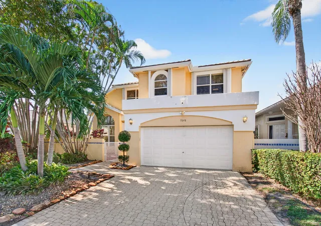 Homes for sale in Boca Raton, FL | 7848 Travlers Tree Dr, Boca Raton, FL 33433 | MLS# R11160571