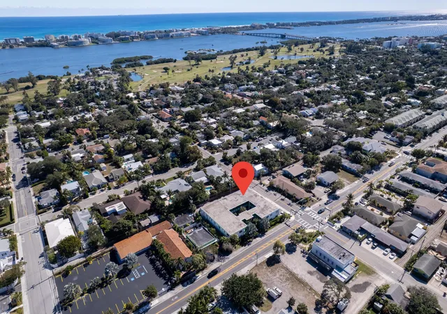 29th image of 702 N Federal Hwy #B4, Lake Worth Beach, FL 33460 | MLS# R11160592