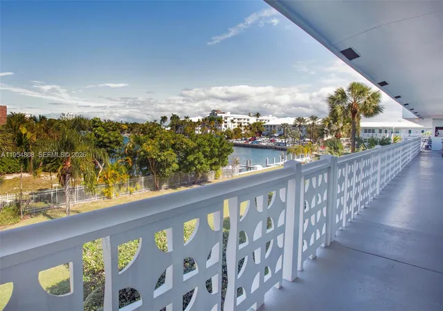 Homes for sale in Fort Lauderdale, FL | 1850 S Ocean Drive, Fort Lauderdale, FL 33316 | Houzeo
