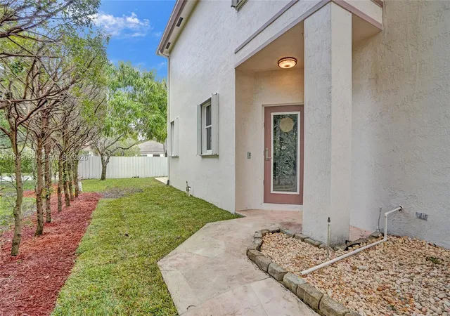 Homes for sale in Plantation, FL | 218 Nw 75Th Ter, Plantation, FL 33317 | MLS# A11959099