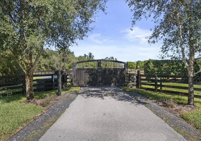 Photo 3 of Single family home for sale at 10975 Randolph Siding Rd, Jupiter, FL 33478 | MLS# R11160779 | Listing updated on 2026-09-23
