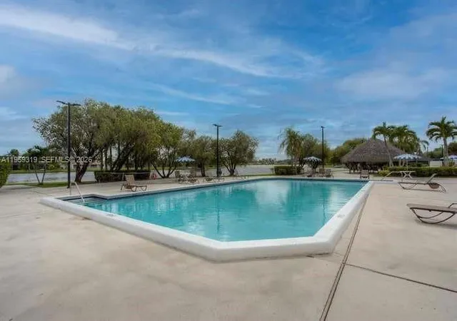 Homes for sale in Weston, FL | 402 Lakeview Dr #201, Weston, FL 33326 | MLS# A11959319