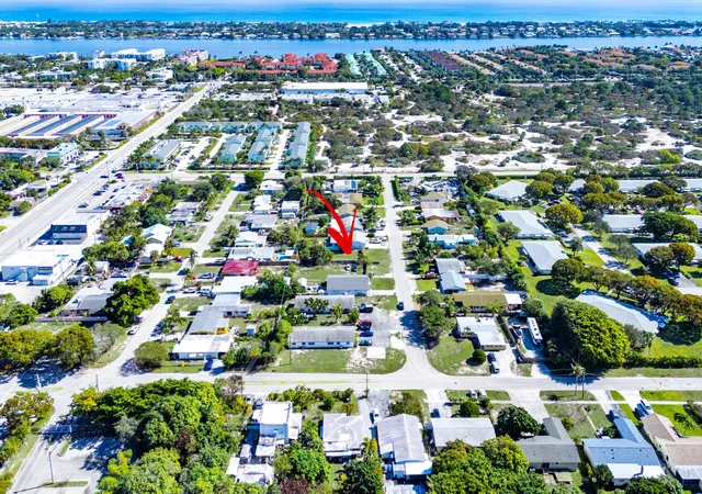 Homes for sale in Lake Worth, FL | 1073 Florence Rd, Lake Worth, FL 33462 | MLS# R11160799