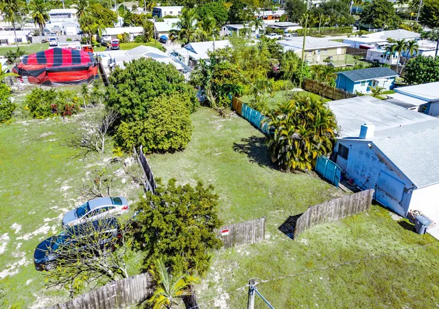 Homes for sale in Lake Worth, FL | 1073 Florence Rd, Lake Worth, FL 33462 | MLS# R11160799