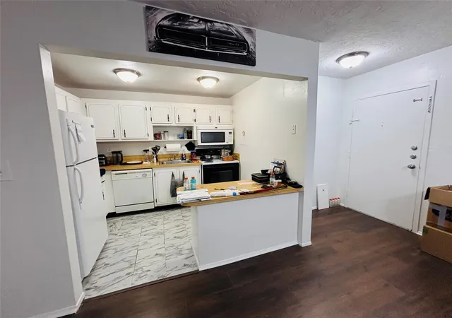 Homes for sale in Plantation, FL | 7300 Nw 17th St #405, Plantation, FL 33313 | MLS# F10550432