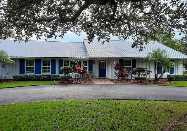 Photo 3 of Single family home for sale at 155 31st Avenue, Vero Beach, FL 32968 | MLS# F10549537 | Listing updated on 2026-09-23