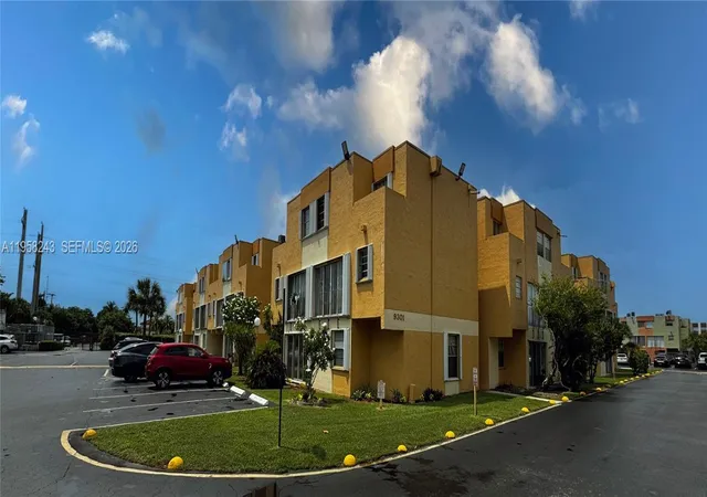 Homes for sale in Miami, FL | 9301 Sw 4th St #114E, Miami, FL 33174 | MLS# A11958243