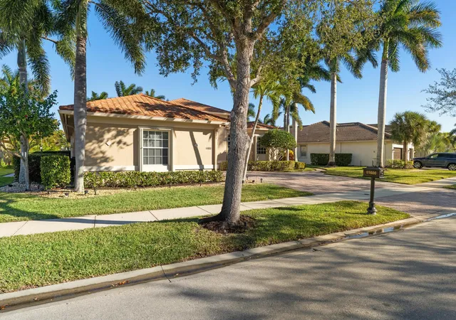 Homes for sale in Port Saint Lucie, FL | 11600 Sw Rossano Ln, Port Saint Lucie, FL 34987 | MLS# R11161200