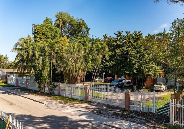 Homes for sale in Opa Locka, FL | 13265 Alexandria Dr, Opa Locka, FL 33054 | MLS# A11959362