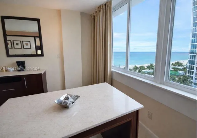 3rd image of 19201 Collins Ave #707, Sunny Isles Beach, FL 33160 | MLS# A11959373