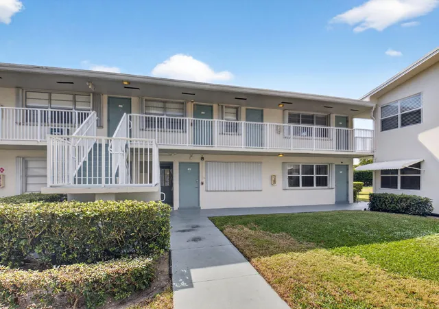 3rd image of 480 Horizons #205, Boynton Beach, FL 33435 | MLS# R11161271