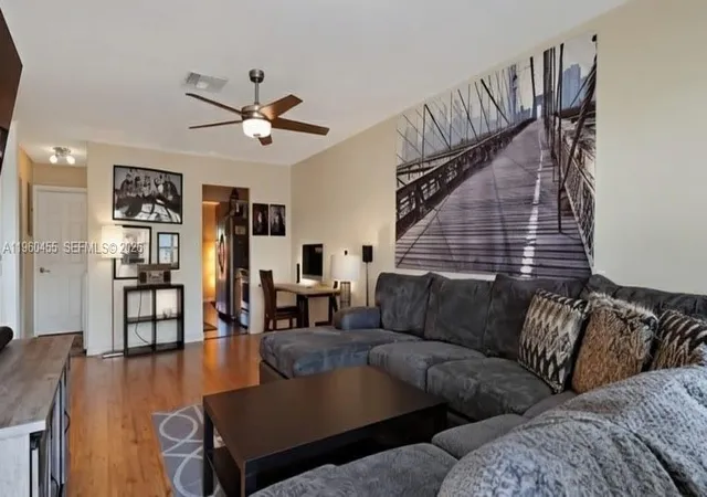 3rd image of 8069 Sw 19Th Ct, Davie, FL 33324 | MLS# A11960455