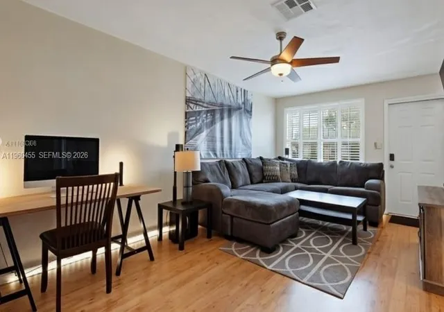 4th image of 8069 Sw 19Th Ct, Davie, FL 33324 | MLS# A11960455