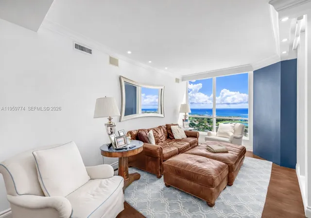 3rd image of 1900 Sunset Harbour Dr #PH03, Miami Beach, FL 33139 | MLS# A11959774