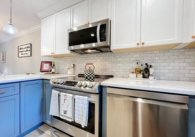 Listing Photo 5 - Condo for sale in building located at 3060 Holiday Springs Blvd, Margate, FL 33063 - Unit #312