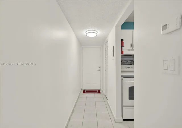 5th image of 1555 W 44Th Pl, Hialeah, FL 33012
