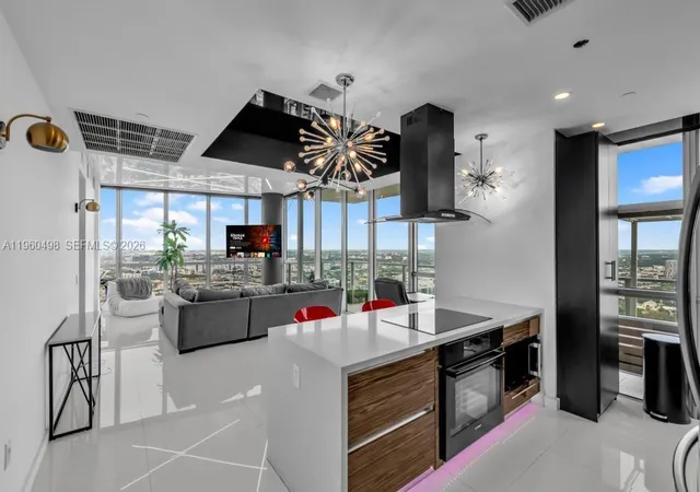 3rd image of 1100 Biscayne Blvd #4907, Miami, FL 33132 | MLS# A11960498