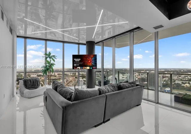 4th image of 1100 Biscayne Blvd #4907, Miami, FL 33132 | MLS# A11960498