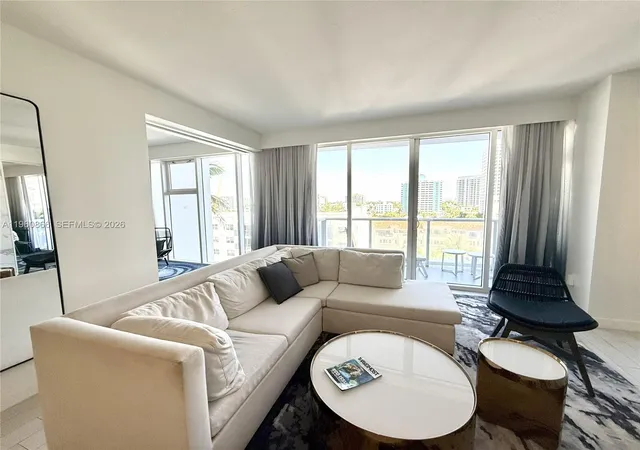 3rd image of 3101 Bayshore Dr #704, Fort Lauderdale, FL 33304 | MLS# A11960866