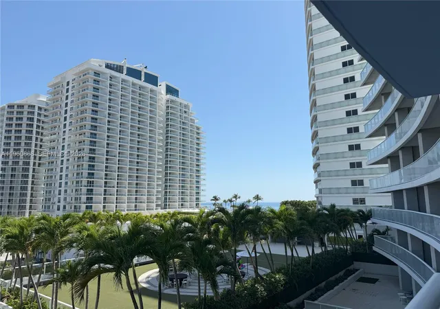 2nd image of 3101 Bayshore Dr, Fort Lauderdale, FL 33304
