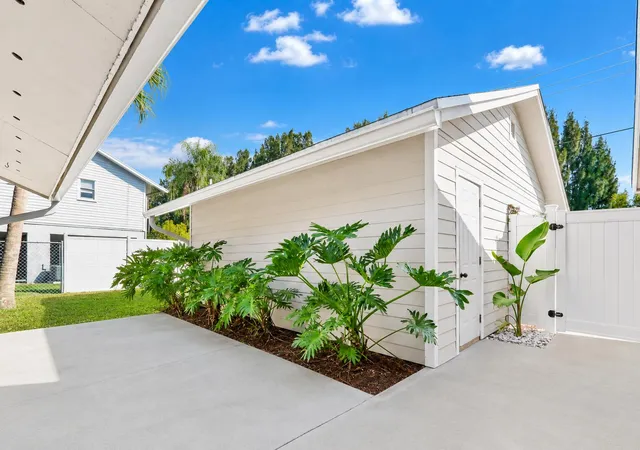 Homes for sale in Stuart, FL | 8074 Se River Lane Lane, Stuart, FL 34997 | MLS# R11161536