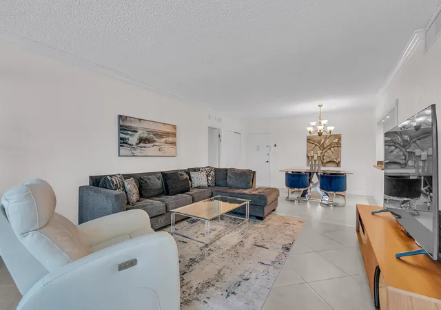 Photo 3 of Condo for sale at 2851 S Ocean Blvd #3 P, Boca Raton, FL 33432 | MLS# R11161689 | Listing updated on 2026-09-23