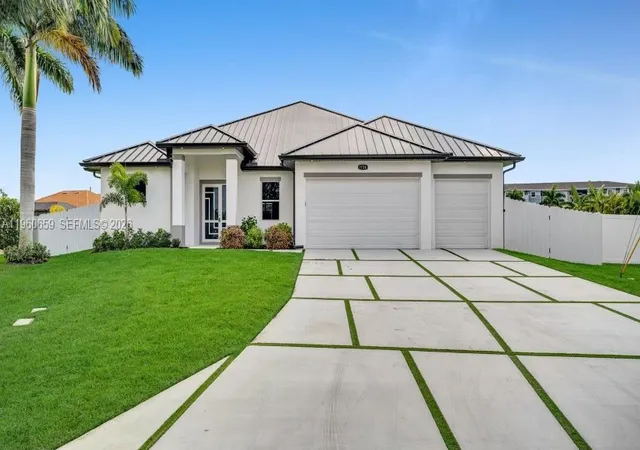 Homes for sale in Cape Coral, FL | 1726 Sw 36th Ter,, Cape Coral, FL 33914 | MLS# A11960659