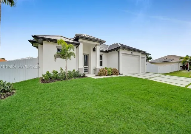 Homes for sale in Cape Coral, FL | 1726 Sw 36th Ter,, Cape Coral, FL 33914 | MLS# A11960659