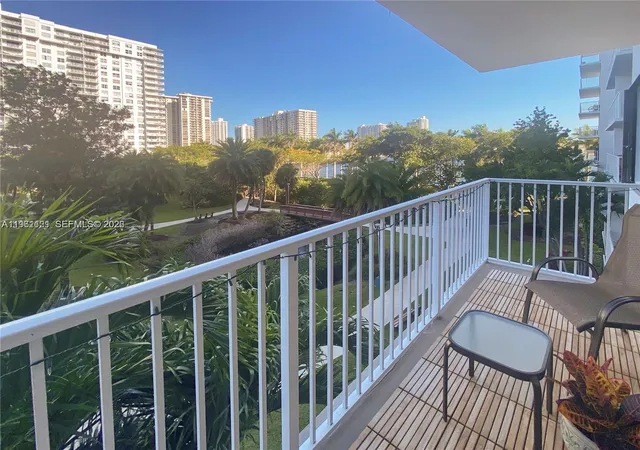 5th image of 2801 Ne 183Rd St #310W, Aventura, FL 33160 | MLS# A11961121