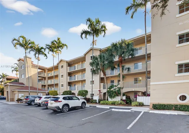 3rd image of 12540 Majesty Cir #208, Boynton Beach, FL 33437 | MLS# A11961464