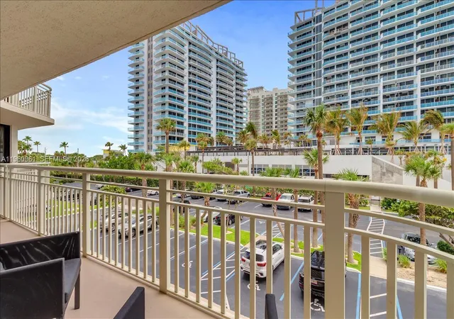 24th image of 3000 N Ocean Dr #3B, Riviera Beach, FL 33404 | MLS# A11960961