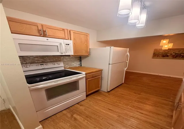10th image of 5180 E Sabal Palm Blvd #133, Tamarac, FL 33319 | MLS# A11961603