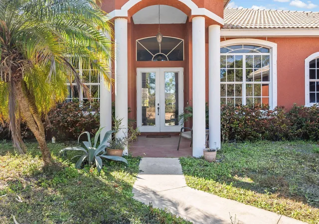 Photo 4 of Single family home for sale at 5305 Southwind Trl, Fort Pierce, FL 34951 | MLS# R11162009 | Listing updated on 2026-09-23