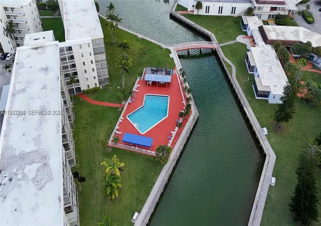 Homes for sale in Aventura, FL | 2855 Leonard Dr #H411, Aventura, FL 33160 | MLS# A11957224